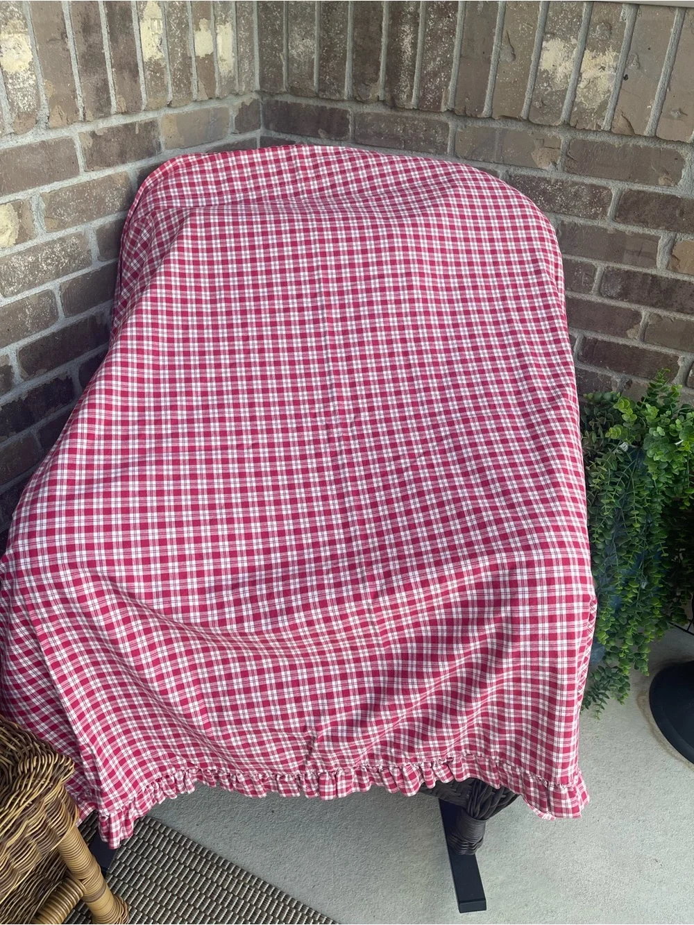 Country Style Red and White Plaid Ruffle 2 Curtain , 2 Valence & 2- Tie Back